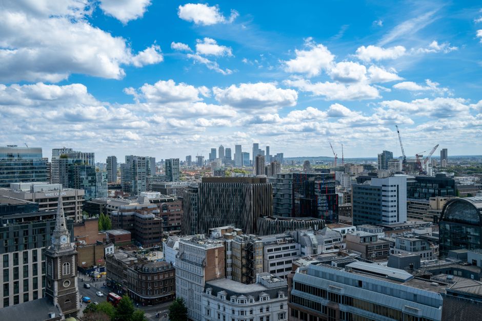 How Do I Compare London Construction Quotes and Choose a Qualified Contractor?