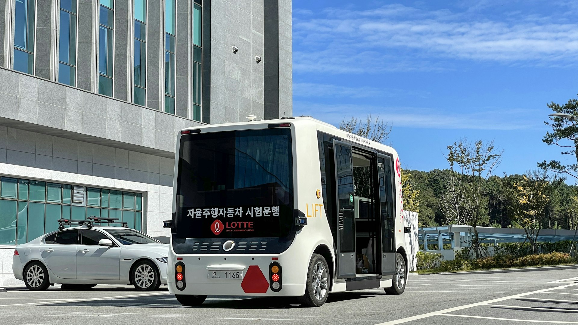 Hydrogen-Powered Transportation: The Next Wave in Sustainable Tourism