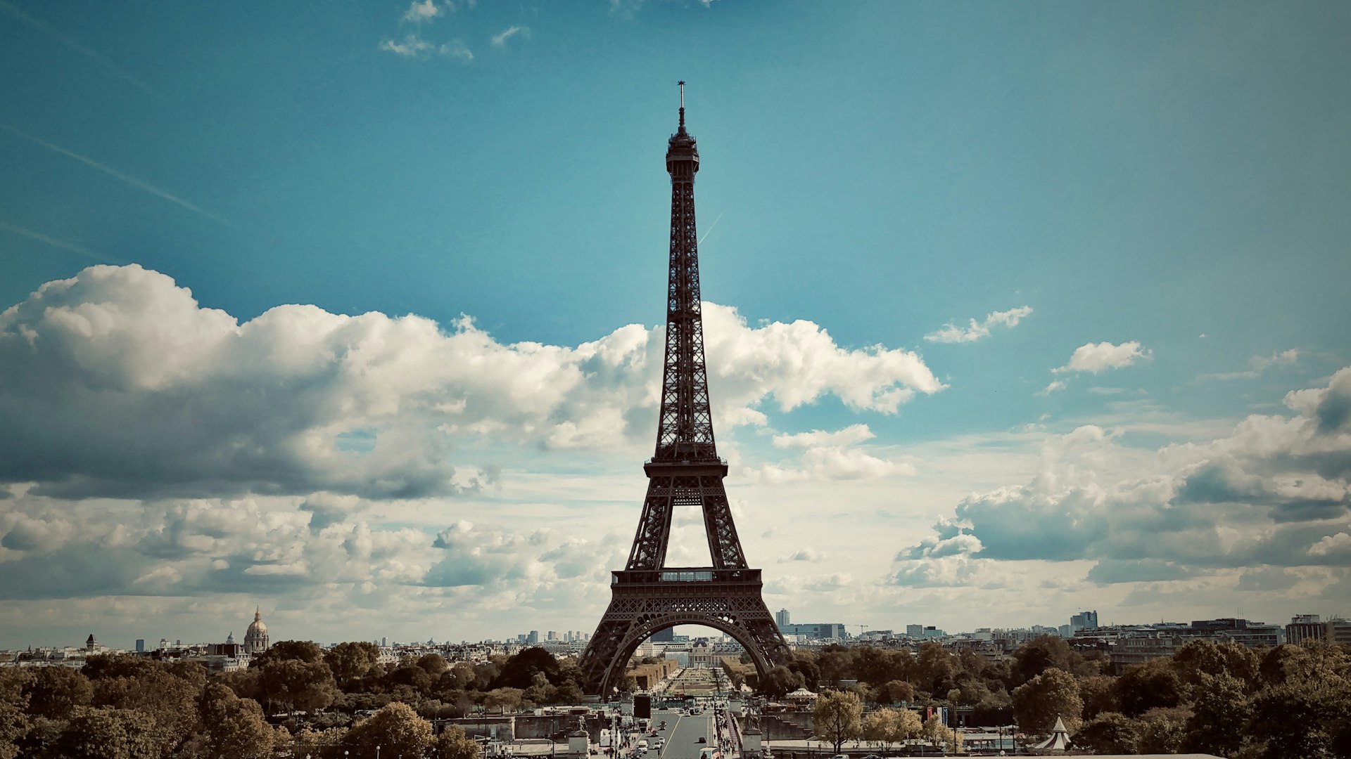 Essential Safety Guide for Travelers: Visiting Paris in 2025